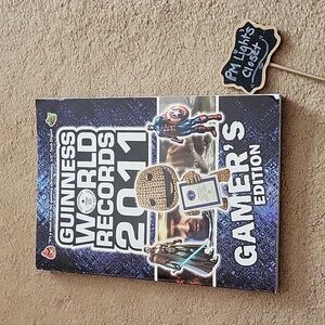 Guinness World Records 2011 Gamer's Edition Paperback Book